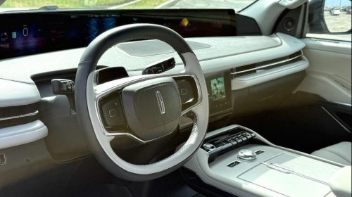 Lincoln's Navigator L may not have a V8, but don't doubt its commitment to excess