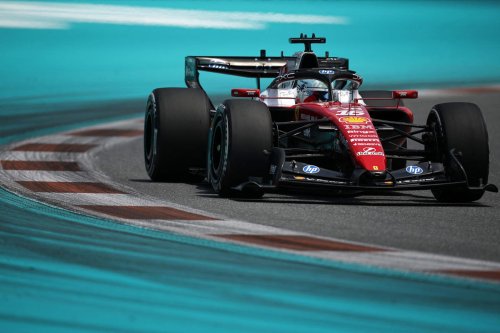 Leclerc manda sin Mercedes y Aston Martin no reacciona