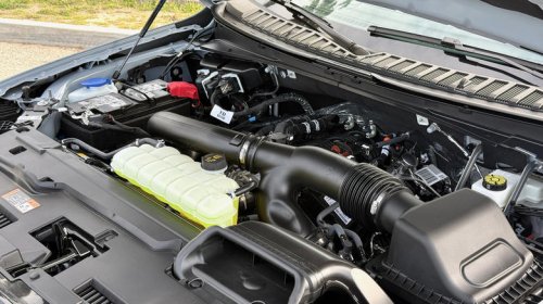 Lincoln, Lincoln's Navigator L may not have a V8, but don't doubt its commitment to excess