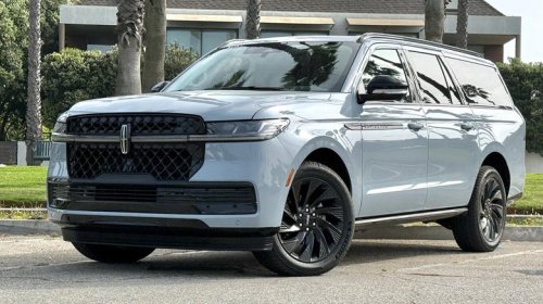 Lincoln, Lincoln's Navigator L may not have a V8, but don't doubt its commitment to excess