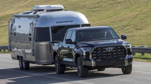 Toyota, Which Toyota model can tow up to 10,000 pounds?