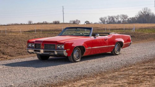 This 1970 family sedan had 390 HP and nobody knew it