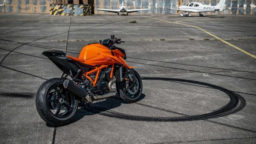 10 motorcycles that redefine what performance means