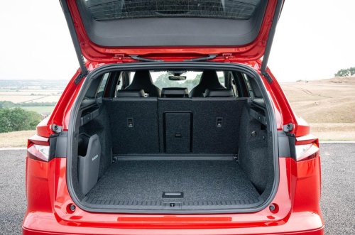 Duelo de SUV eléctricos: el Tesla Model Y se enfrenta al Škoda Enyaq