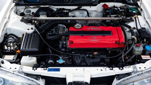 Acura Integra Type R: Front-wheel drive performance pioneer