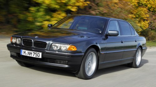 5 older luxury cars that are still stylish today