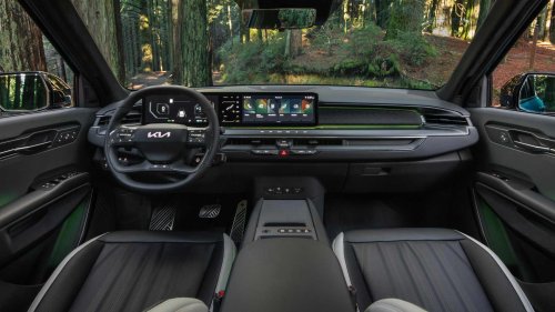 Why piano black plastic is the worst design trend in modern car interiors