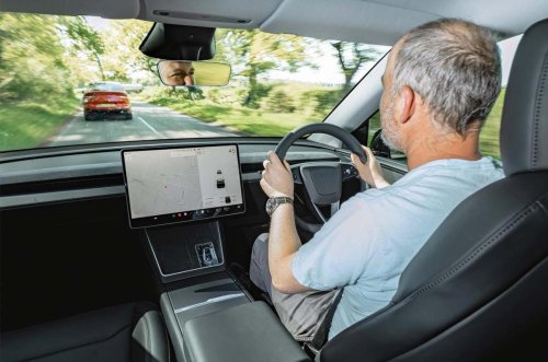 Tesla, Škoda, Duelo de SUV eléctricos: el Tesla Model Y se enfrenta al Škoda Enyaq