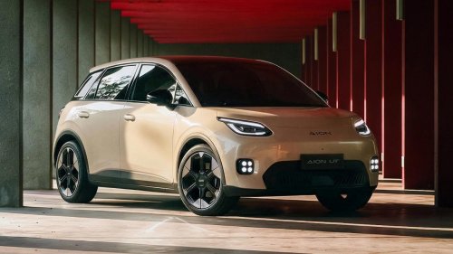 Volkswagen, Volkswagen Polo, Tesla, Volkswagen desata las críticas al poner el precio del Polo eléctrico a la altura del Tesla Model 3