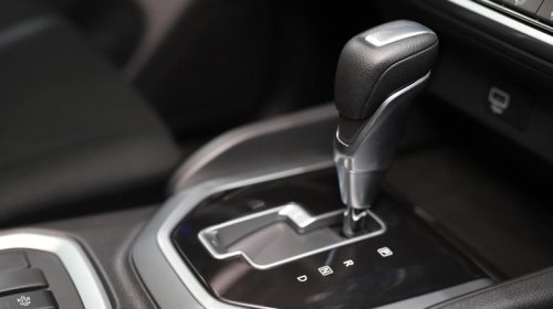 What's the difference between AMTs and manual transmissions?