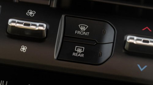 10 common car buttons (and what they do)