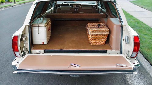 The phantom AMC wagon that had no badging and no advertising