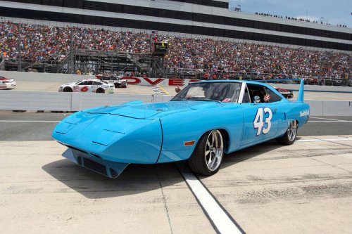 8 automakers that once dominated in NASCAR but no longer compete today