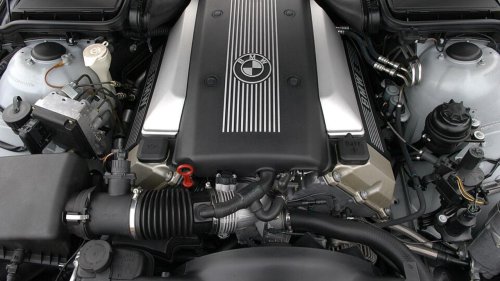 9 V8 engines that are known for durability and power