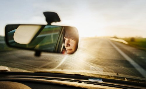 El enemigo invisible: por qué tus retrovisores podrían estar engañándote y ser los responsables a la hora de provocar un accidente
