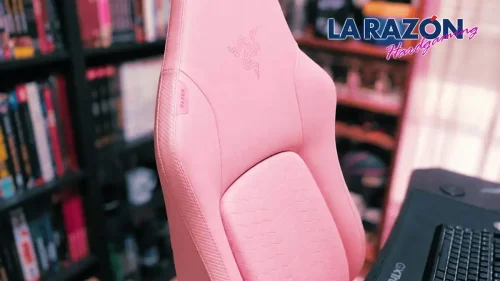 La Razón Hardgaming - Razer Iskur V2 NewGen - una amplia y robusta silla premium diseñada para cuidar tu espalda