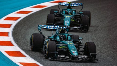 Aston Martin, Alonso se divierte a costa de Checo Pérez, pero ahora es la caja de cambios del Aston Martin la que no da tregua
