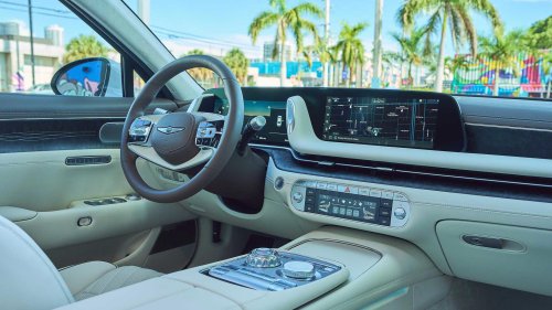 The Genesis G90’s interior is so quiet, it’s eerie. Here’s how