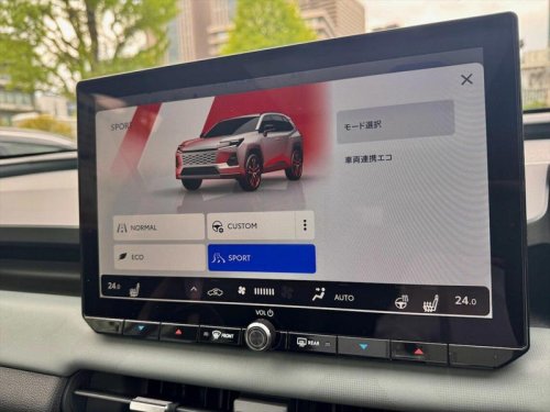 「クラウンセダン」に迫る心地よさ!「新型RAV4」の使いやすいパッケージとスムーズな走りに驚嘆