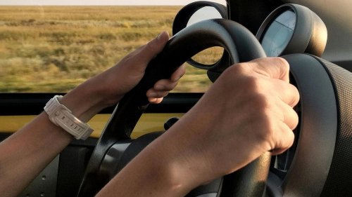 20 signs your driving habits are costing you $2,000 a year