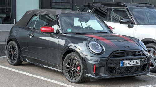 20 obnoxious cars that drive everyone else crazy