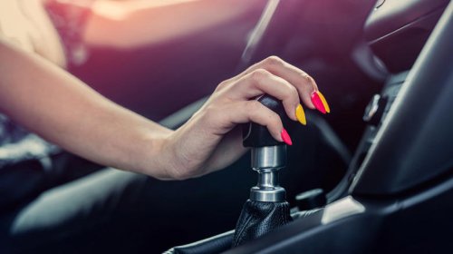 What does 'C' mean on a manual gear shift?