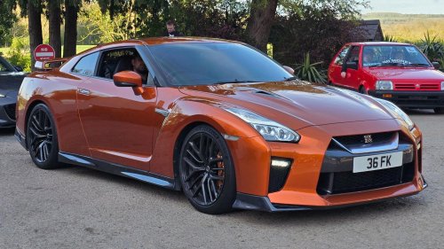 20 obnoxious cars that drive everyone else crazy