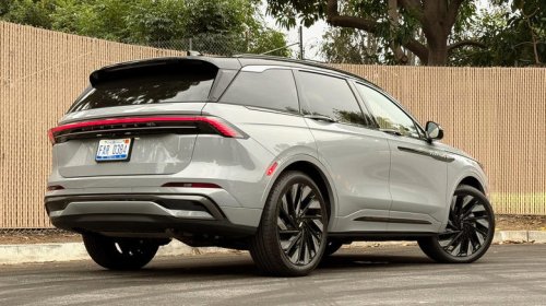 Lincoln's Nautilus doesn't just compete with German rivals, it can beat them