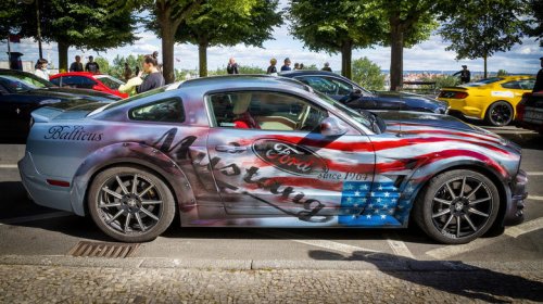 Does a muscle car necessarily have to be American?