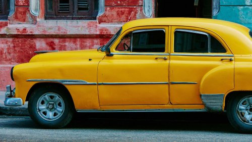 20 signs your driving habits are costing you $2,000 a year