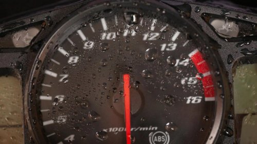 The main differences between motorcycle and car engines