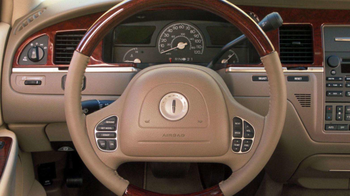 Lincoln, The 2003-2011 Lincoln Town Car is America's last great cruiser