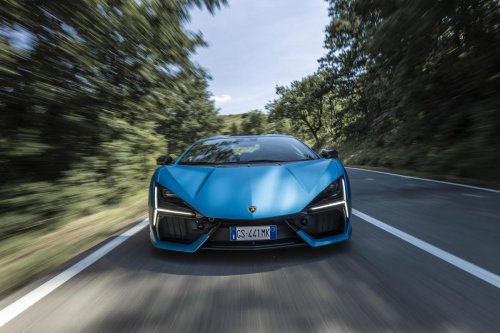 Karim Benzema presume de coche nuevo en Instagram, un supercar de 1.015 CV que ronda los 600.000 €