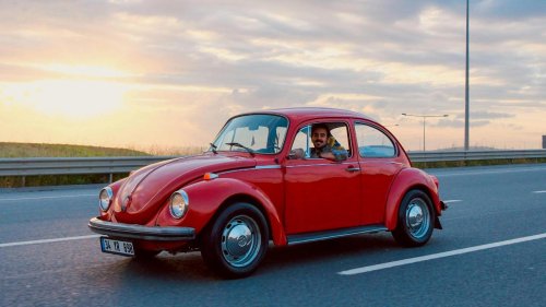 8 vintage vehicles that were built for pure durability