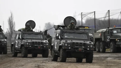 Este es el error que comete la mayoría al ver un convoy militar y que puede costar una multa seria