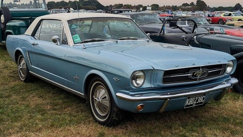 10 classic cars that surprised drivers with their speed