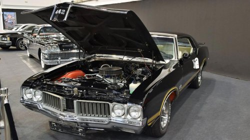 The hidden story behind the Oldsmobile 442 W-30 engine package