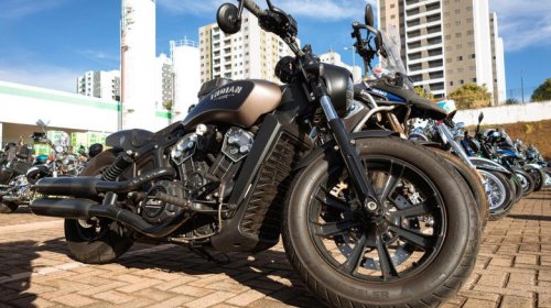 8 celebrities who love motorcycles with a passion
