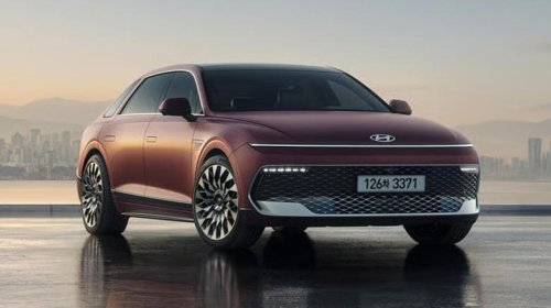 Hyundai's flagship sedan is now genuinely luxurious (and genuinely frustrating for Americans)