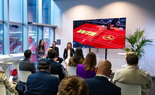 Mercedes-Benz, Del asfalto a la pista: así es la flota oficial que Mercedes-Benz llevará al circuito femenino de tenis