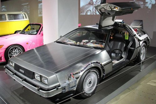 12 vintage cars that were ahead of their time