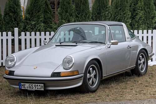 10 European sports cars that still feel special decades later