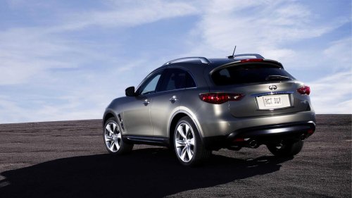 The time Infiniti built an SUV that was faster than its own sports car