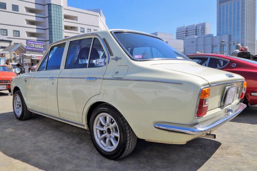 トヨタの初代「カローラ」で昭和と令和を走ったオーナーにクルマ愛を聞く