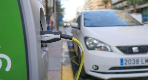 La red pública de recarga en España alcanza los 54.794 puntos operativos y acelera el despliegue de carga ultrarrápida