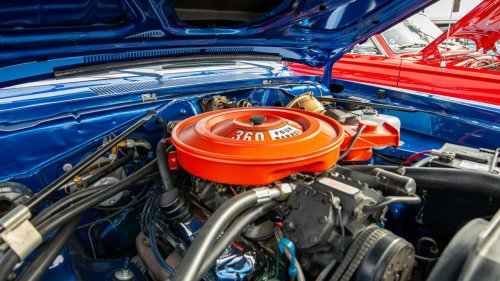 9 vintage V8 engines that mechanics say were built to last