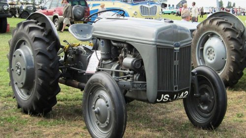 Ford, When (and why) did Ford stop making tractors?