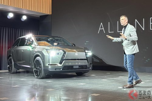 レクサス新型「TZ」世界初公開! BEV初の3列SUV、リサイクル素材採用も バッテリー2種設定 日本は26年冬発売へ