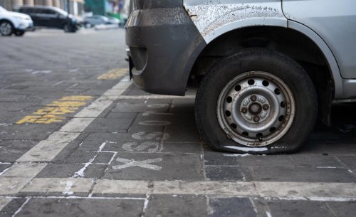 Un coche olvidado en plena calle destapa una pregunta que muchos conductores evitan