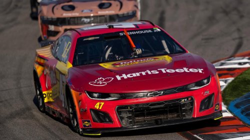 Yes, Yes, NASCAR has windshield wipers (but here's why they're not only used in the rain)